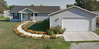 101 Ash St, Lake Of The Woods, IL 61525-8007