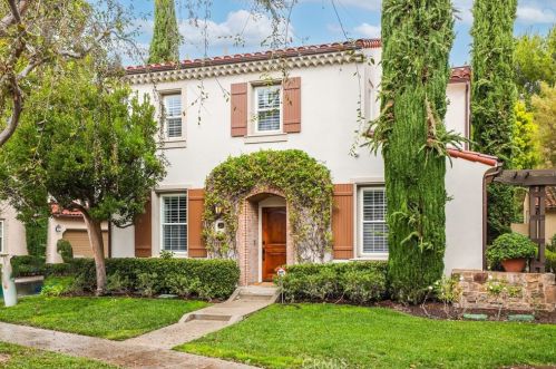 33 Gardenpath, Irvine, CA 92603-0157
