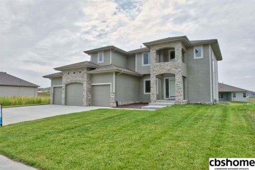 7514 168th St, Bennington, NE 68007-2608