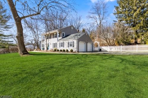 23 Ventosa Dr, Morristown, NJ 07960-2541