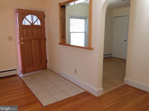 239 Mather Ave, Princeton NJ  08540-6440 exterior