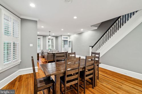 25 Gravers Ln, Philadelphia PA 19118-0041 exterior