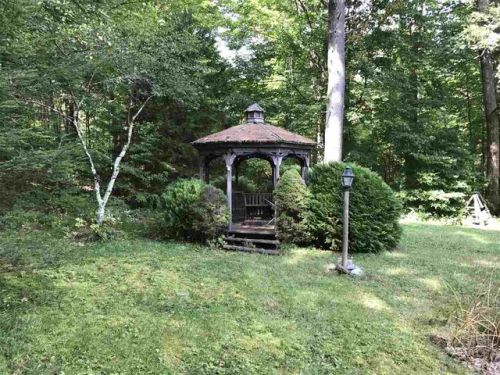 54 Sky Farm Rd, Hillsboro, NH 03244-6356