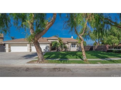 6622 Olmo Ct, Chino, CA 91710-6918