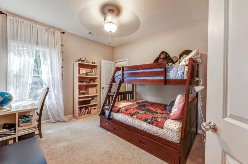 2554 Edwards Dr, Atlanta GA  30318-1111 exterior