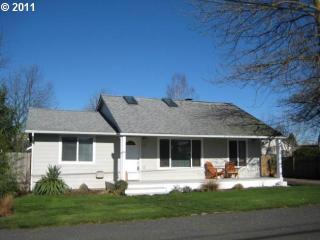 1414 S St, Springfield, OR 97477-2663