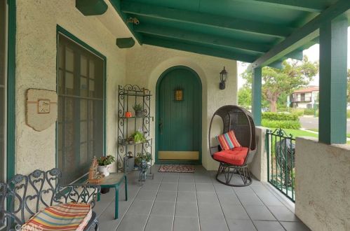 1239 Rossmoyne Ave, Glendale, CA 91207-1861