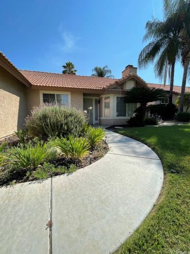2241 Callaway Dr, San Jacinto, CA 92583-5735