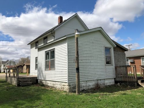 412 Green Ave, Stratford, IL 61064-1932