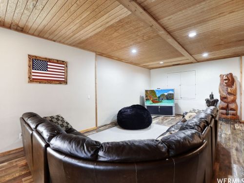 29731 Old Lincoln Hwy, Hoytsville UT 84017-9621 exterior