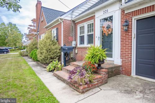 221 Clearview Rd, Hanover PA 17331-1311 exterior