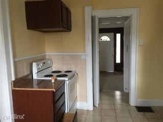 29 Arlington Ave, Indianapolis IN  46219-6025 exterior