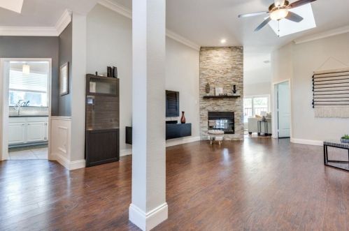 2705 Scarborough Ln, Carrollton TX  75006-2626 exterior