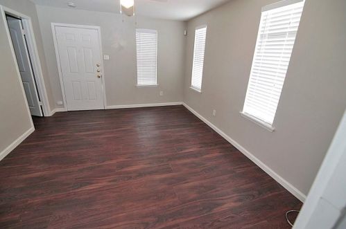 2308 10th St, Austin TX  78702-3504 exterior