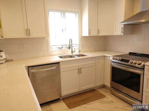 38 Voorhees Pl, Ridgefield Park, NJ 07660-1921