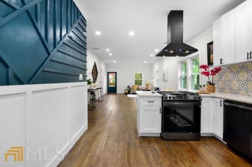 5600 Feldwood Rd, Atlanta GA  30349-2809 exterior