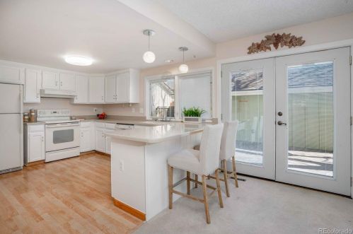 7569 Rosemary Cir, Englewood CO 80112-6419 exterior