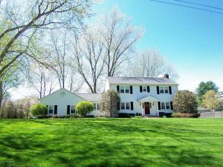 14 Navaho Way, Middletown, NJ 07748-3746