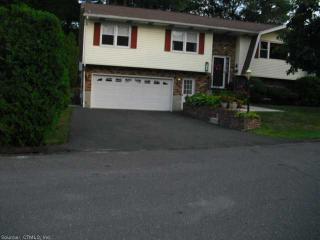 147 Carriage Dr, Waterbury, CT 06708-3332