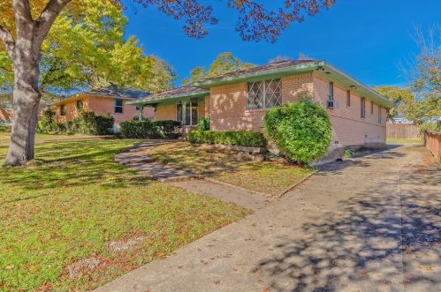 2855 9th St, Dallas TX  75211-2878 exterior