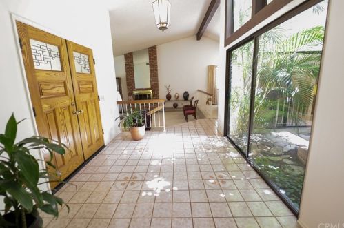 2195 Manzanita Cir, La Verne, CA 91750-2246