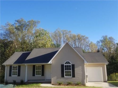 2525 Pine Bark Ct, Gastonia, NC 28052-1171