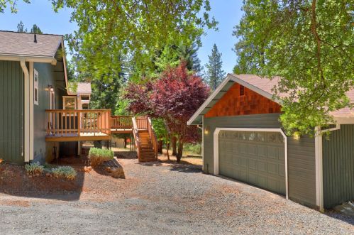 6016 Silverleaf Dr, Michigan Bluff, CA 95631-9631