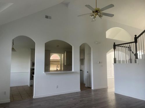 5012 Coral Creek Dr, Fort Worth TX  76135-1831 exterior