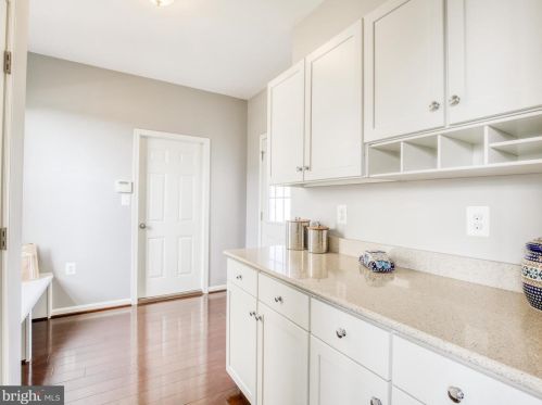 395 Lord Fairfax St, Charles Town WV 25414-2529 exterior