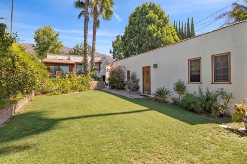 2028 Rangeview Dr, Glendale CA  91201-1146 exterior