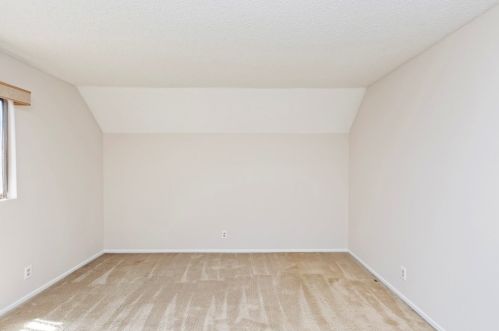 2662 Sovereign Way, Riverside CA  92506-5120 exterior