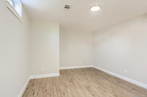 46 Xavier St, Denver CO  80219-1027 exterior