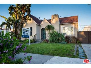 568 Bronson Ave, Los Angeles, CA 90004-1402