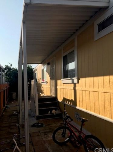 1616 Euclid St, Anaheim CA  92802-2430 exterior