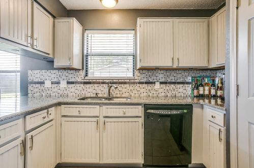 10201 Maverick Dr, Fort Worth TX  76108-4059 exterior