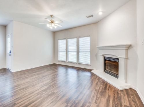 5905 Blanchard Dr, Fort Worth TX  76131-2015 exterior