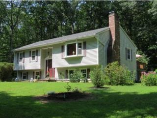 30 Betts Rd, Rochester, NH 03867-5139