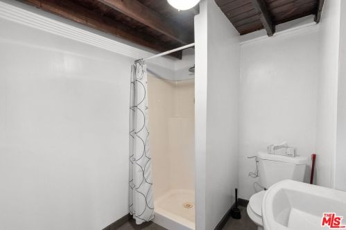 1125 Cedar St, Glendale CA  91207-1728 exterior