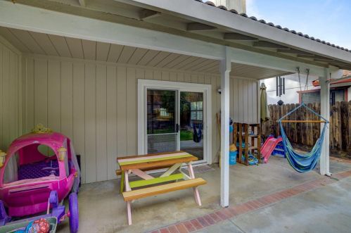 1235 Riv Blf Dr, Valley Home CA 95361-2655 exterior