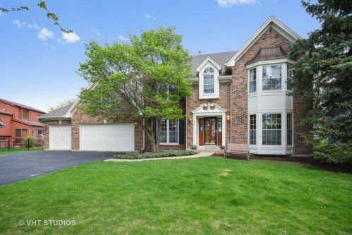 1022 Lund Ln, Batavia, IL 60510-3398