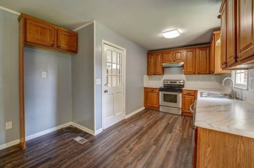 2708 Lakeview Dr, Conyers GA  30094-4944 exterior