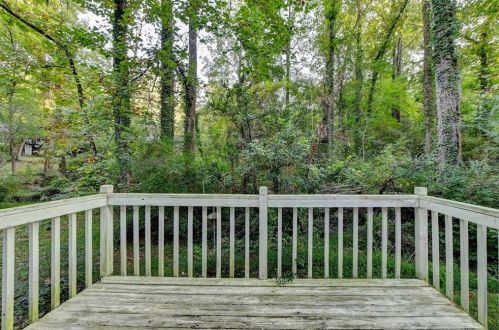 932 Granite Springs Ln, Stone Mountain, GA 30083-5119