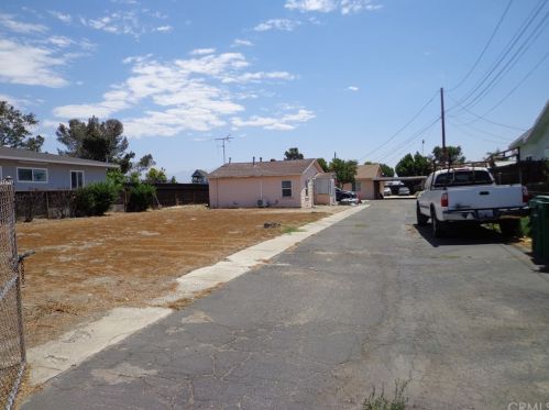 4562 Phelan Ave, Irwindale, CA 91706