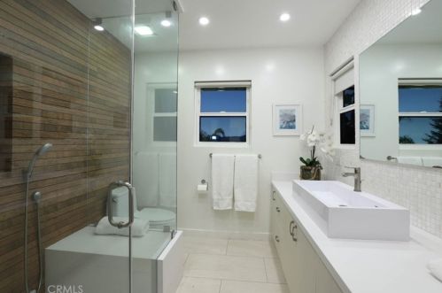 3001 Cloudcrest Rd, Glendale CA  91214-1304 exterior