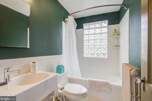 311 Lincoln Ave, Silver Spring MD 20912-5713 exterior