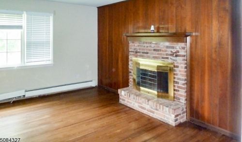 30 Kim Ln, Hackettstown NJ  07840-5624 exterior