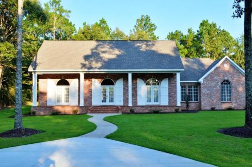 40 Wandering Oaks Ln, Hattiesburg, MS 39401-8701