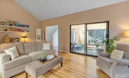 68 Sayre Dr, Princeton NJ  08540-5807 exterior