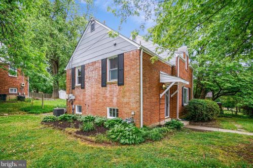 10203 Tenbrook Dr, Silver Spring, MD 20901-1802