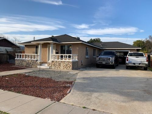 1612 Shields Ave, Fresno, CA 93705-3347
